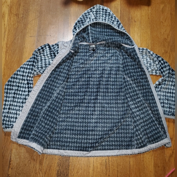 The North Face Girls' Gray Patterned Full Zip Jacket with Hood - Picture 5 of 12